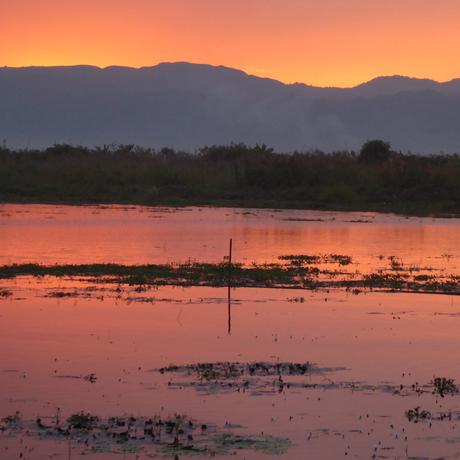My 10 Weirdest Travel Moments from 2016 Lake Inle sunset