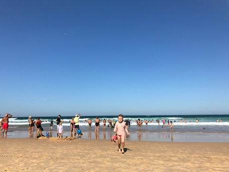 Aliens Down Under? Three Weeks In…..This is Australia Aliens Down Under? Three Weeks In…..This is Australia