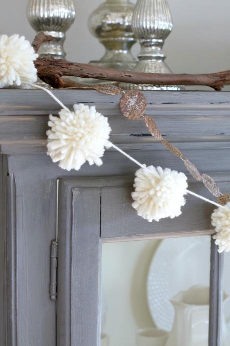 Easy Pom Pom Garland Tutorial Easy Pom Pom Garland Tutorial