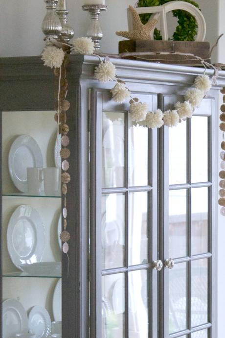 Easy Pom Pom Garland Tutorial Easy Pom Pom Garland Tutorial