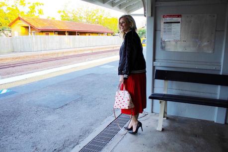 How to wear a bomber jacket How to wear a bomber jacket