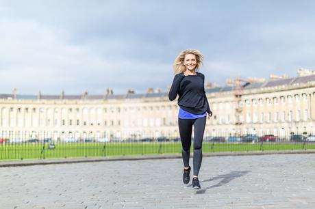 5 POST-RUN STRETCHES! Fitness On Toast Faya Blog Girl Healthy Workout Saucony Stretches Stretching Warm Down Shoes-4
