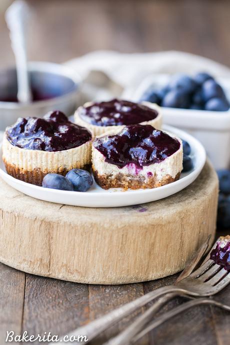 Vanilla Bean Greek Yogurt Cheesecakes with Blueberry Compote (Gluten Free + Refined Sugar Free) These Vanilla Bean Greek Yogurt Cheesecakes with Blueberry Compote are lightened up, but they're just as creamy and flavorful as traditional full-fat cheesecake. The easy blueberry compote takes this gluten free and refined sugar free dessert over the top!