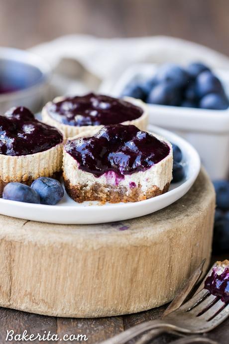 Vanilla Bean Greek Yogurt Cheesecakes with Blueberry Compote (Gluten Free + Refined Sugar Free) These Vanilla Bean Greek Yogurt Cheesecakes with Blueberry Compote are lightened up, but they're just as creamy and flavorful as traditional full-fat cheesecake. The easy blueberry compote takes this gluten free and refined sugar free dessert over the top!