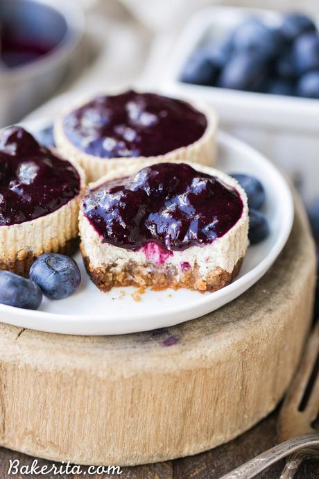 Vanilla Bean Greek Yogurt Cheesecakes with Blueberry Compote (Gluten Free + Refined Sugar Free) These Vanilla Bean Greek Yogurt Cheesecakes with Blueberry Compote are lightened up, but they're just as creamy and flavorful as traditional full-fat cheesecake. The easy blueberry compote takes this gluten free and refined sugar free dessert over the top!