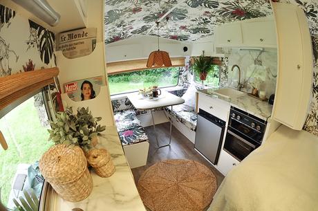 You Will Never Believe this Caravan Transformation! Glamorous, trendy and visually stunning are not words you hear too often in the caravan world. But along came ‘Brigitte’ – the glamavan who now calls St Tropez her home. Bought for £250 from eBay and transformed into a bohemian paradise by her owner, interior designer and blogger, Jane Ashton.