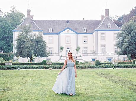 Romantic bridal shoot at Belgian castle