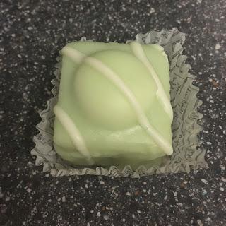 Today's Review: Mr. Kipling Mojito Cocktail Fancies