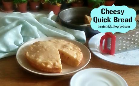 Cheesy Quick Bread Recipe @ treatntrick.blogspot.com