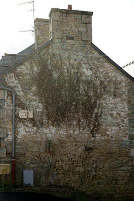 Ghost signs (128): a Breton profusion! Ghost signs (128): a Breton profusion!
