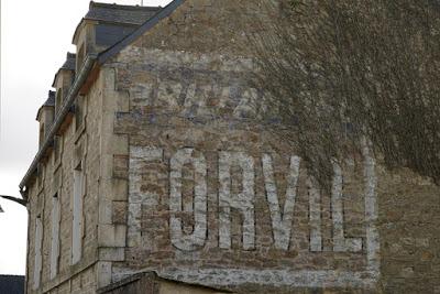 Ghost signs (128): a Breton profusion! Ghost signs (128): a Breton profusion!