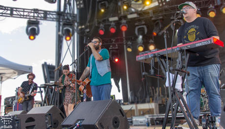 5 Quick Questions with The Strumbellas!