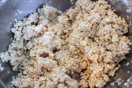 MINI COCONUT EASTER MOUNTAINS! Fitness On Toast Easter Recipe Coconut Shy Delicious Tasty Healthy Treat Recipe_-2