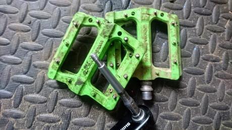 Review: Nukeproof Neutron EVO Flat Pedals Review: Nukeproof Neutron EVO Flat Pedals