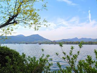 Hangzhou: Lakes, Pavilions & Tea Plantations...