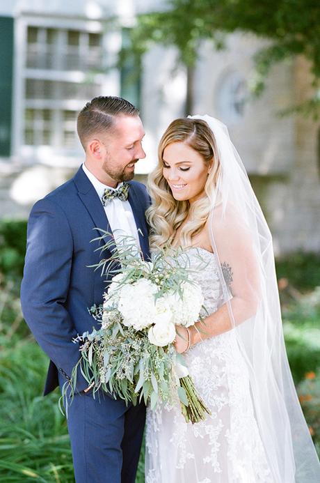 Beautiful green and white wedding in Chicago
