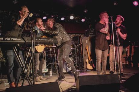 CMW 2017: UTA / Julian Taylor Band with One Bad Son, Birds of Bellwoods and Friends CMW 2017: UTA / Julian Taylor Band with One Bad Son, Birds of Bellwoods and Friends