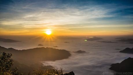 Phu Chi Fah: Catching the Sunrise in a Sea of Mist