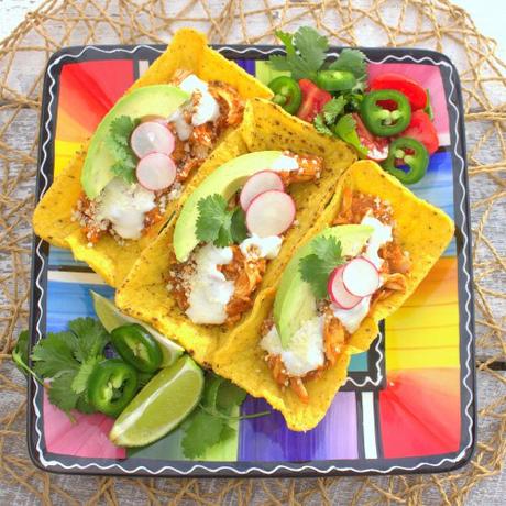 Chicken Tinga Chalupas #SundaySupper Chicken Tinga Chalupas