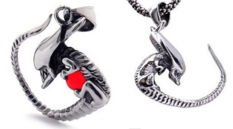 Ten Gift Ideas Every Fan of the Alien Films Should Own Alien Necklace Pendants