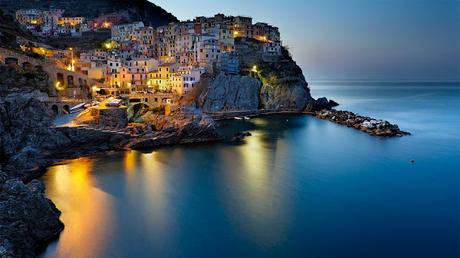 5 Charming Towns of the Italian Coast: Manarola and the world's largest manger.