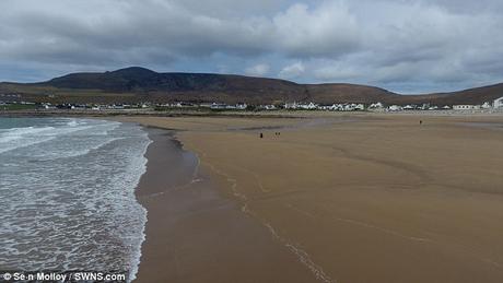 who put the sand on beach ?  -  a beach washed away reappears after 33 years !!