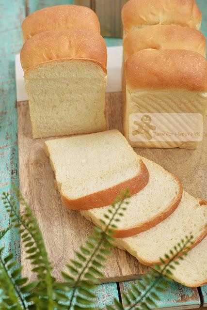 soft white vegan sandwich bread