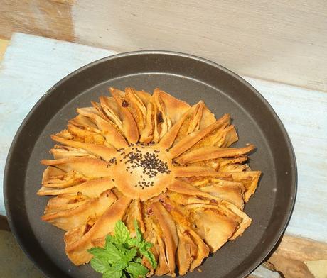 Flower Bread with Spicy Onion Filing #BreadBakers   For t...