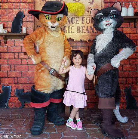 Family fun at Universal Studios Singapore {Our experience at A Chocolate Adventure}
