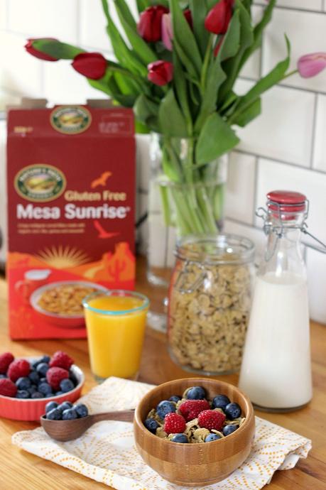 Breakfast Five Ways with Nature’s Path cornflakes with berries