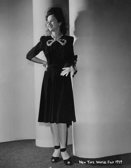 1940s-Fashion-Forecast---dresses 1940s-Fashion-Forecast---dresses
