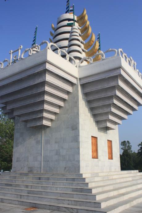 DAILY PHOTO: A Temple in Kangla