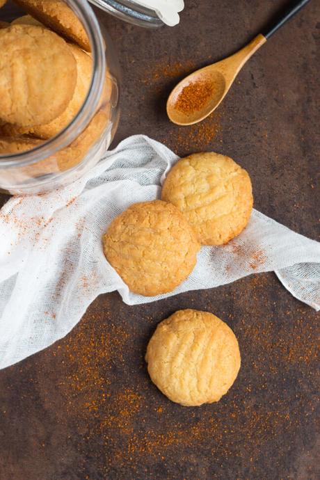 The Nana Project: Spicy Cheese Shortbread Biscuits