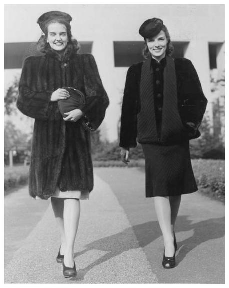 1940s-Fashion-Forecast---Coats---New-York-Worlds-Fair-1939b 1940s-Fashion-Forecast---Coats---New-York-Worlds-Fair-1939b