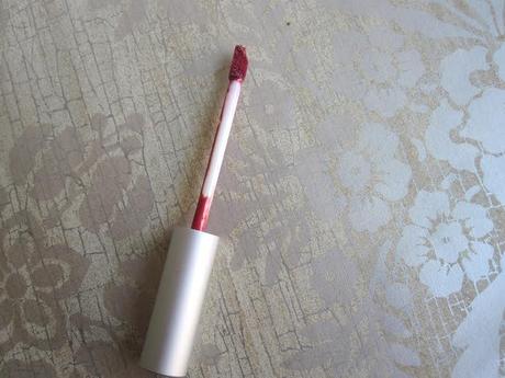Wet n Wild Megaslicks Lip Gloss in Shade Red Sensation Review Wet n Wild Megaslicks Lip Gloss in Shade Red Sensation Review