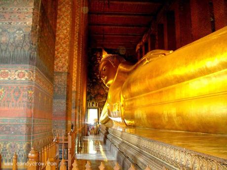 Must Visit Places in Bangkok With Kids wat pho