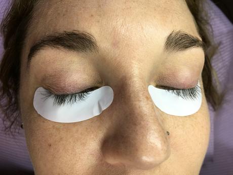 Lash lift and tint: before and after pictures, steps, thoughts, and more. 