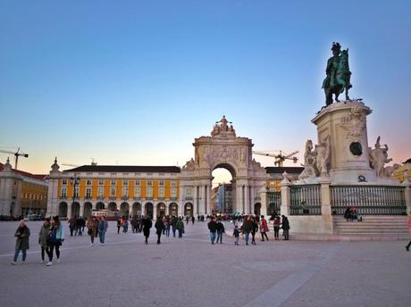 The Ultimate Guide to Lisbon, by a Local