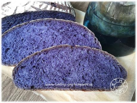 Blue Pea Bread 蝶豆花面包