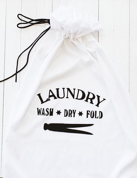 No-Sew Laundry Bag DIY No-Sew Laundry Bag DIY