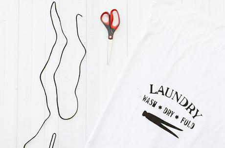 No-Sew Laundry Bag DIY No-Sew Laundry Bag DIY