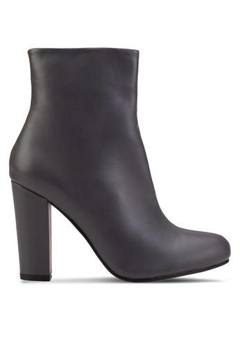 Lead Style With Trendy Flats! Lead Style With Trendy Flats!