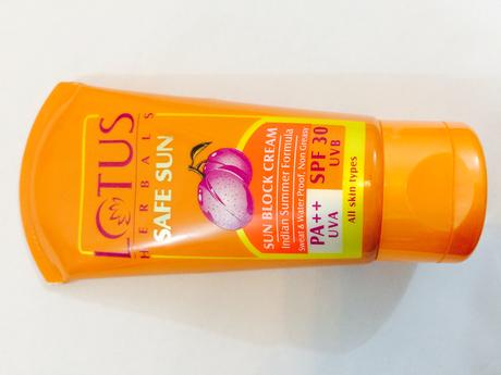Lotus Herbals Sun Block Cream SPF-30 Review Lotus Herbals Sun Block Cream SPF-30 Review