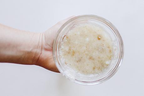 5 Uses for Coconut Oil in Your Beauty Routine 5 Uses for Coconut Oil in Your Beauty Routine