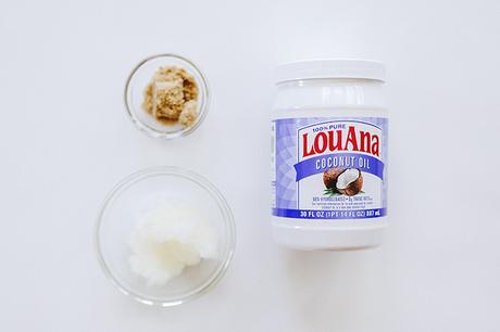 5 Uses for Coconut Oil in Your Beauty Routine 5 Uses for Coconut Oil in Your Beauty Routine