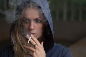 How to prevent tobacco smoke from affecting your visual health?