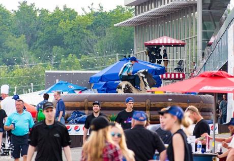 Kira Isabella and JoJo Mason at Mohawk Racetrack Kira Isabella and JoJo Mason at Mohawk Racetrack