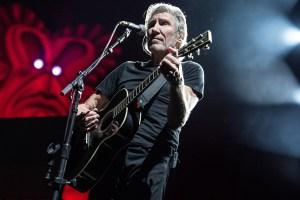 Music Legends Paul McCartney and Roger Waters Play Chicago in July paul mccartney roger waters chicago