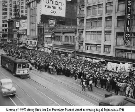 1946-San-Francisco---Nylon-hosiery-queues 1946-San-Francisco---Nylon-hosiery-queues