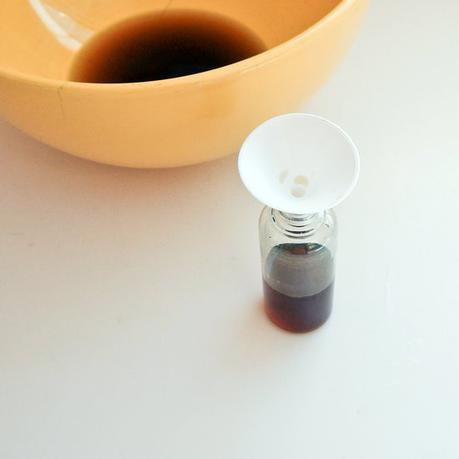 Here’s A “Scent-sational” DIY All-Natural Bug Spray To Keep Those Pesky Mosquitoes Away! Here’s A “Scent-sational” DIY All-Natural Bug Spray To Keep Those Pesky Mosquitoes Away!